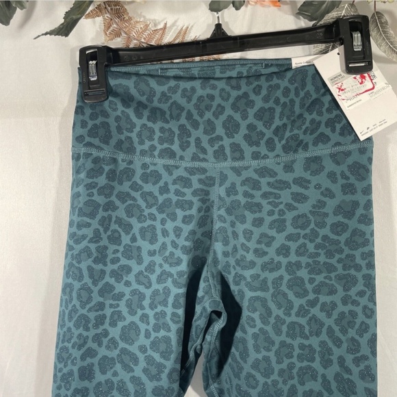 NWT Nike‎ [ XS ] Mid-Rise Leopard Glitter Active Leggings in Teal - Picture 9 of 12